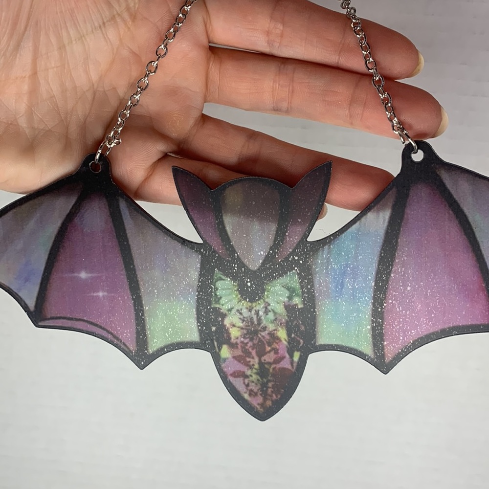 Beautiful Bat Window Hang - Picture 5 of 5